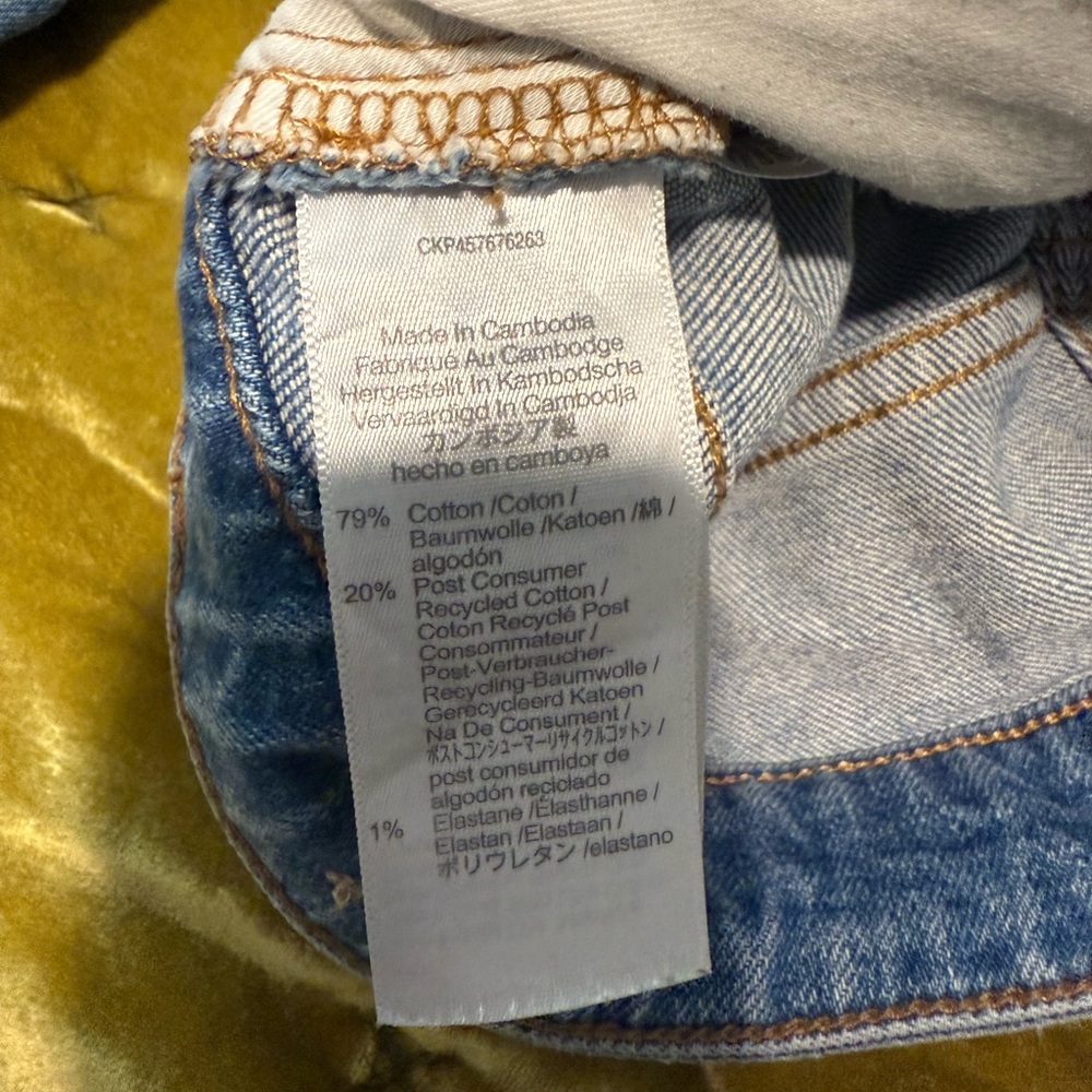 Madewell Boyfriend Jeans in Distressed Blue - Picture 8 of 10